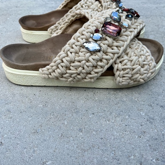 INUIKII woven sandals in Stone White - Picture 3 of 6